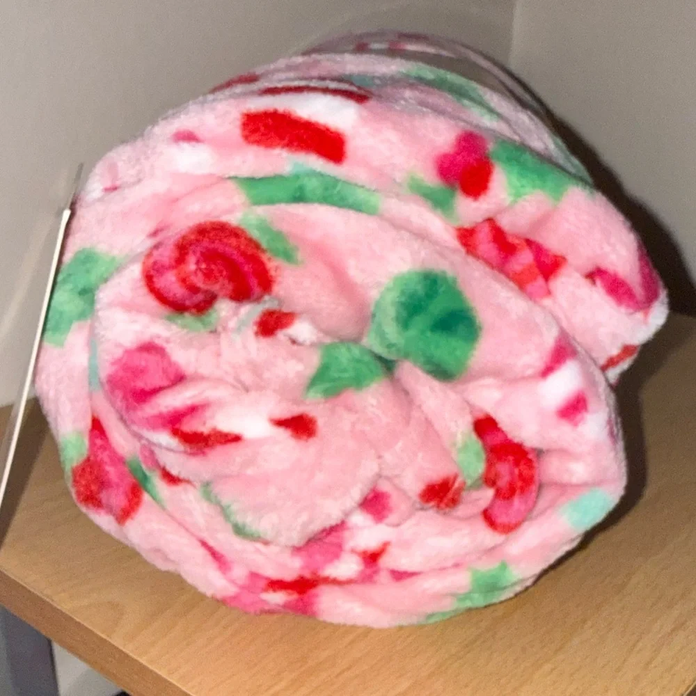 The Magic of Christmas Sweets / Candy Plush Throw / Blanket